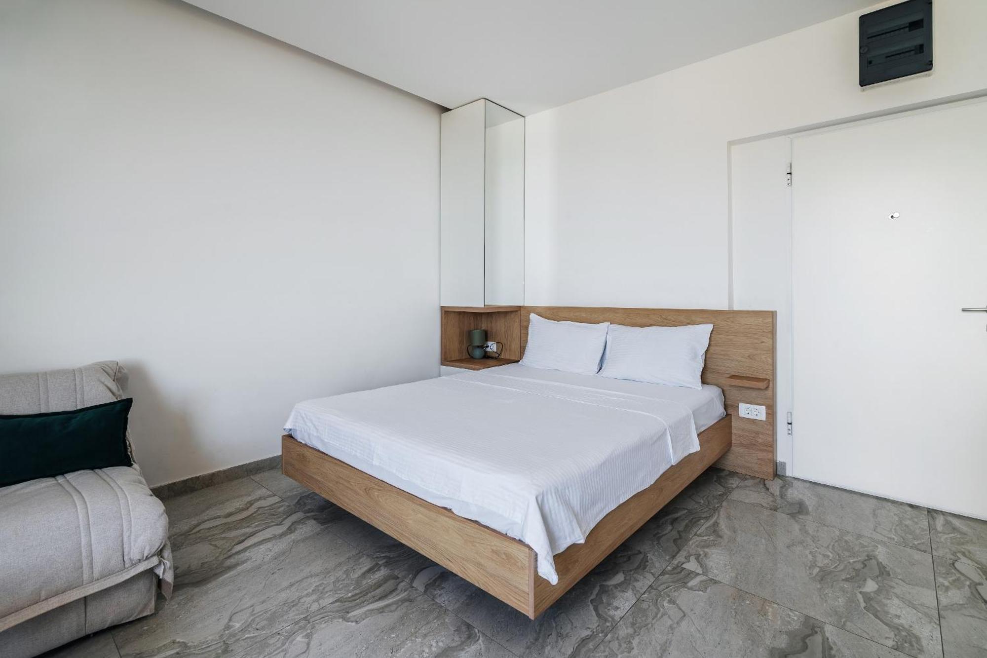 Aura Tower Aparments By In Property Rafailovici Exterior photo