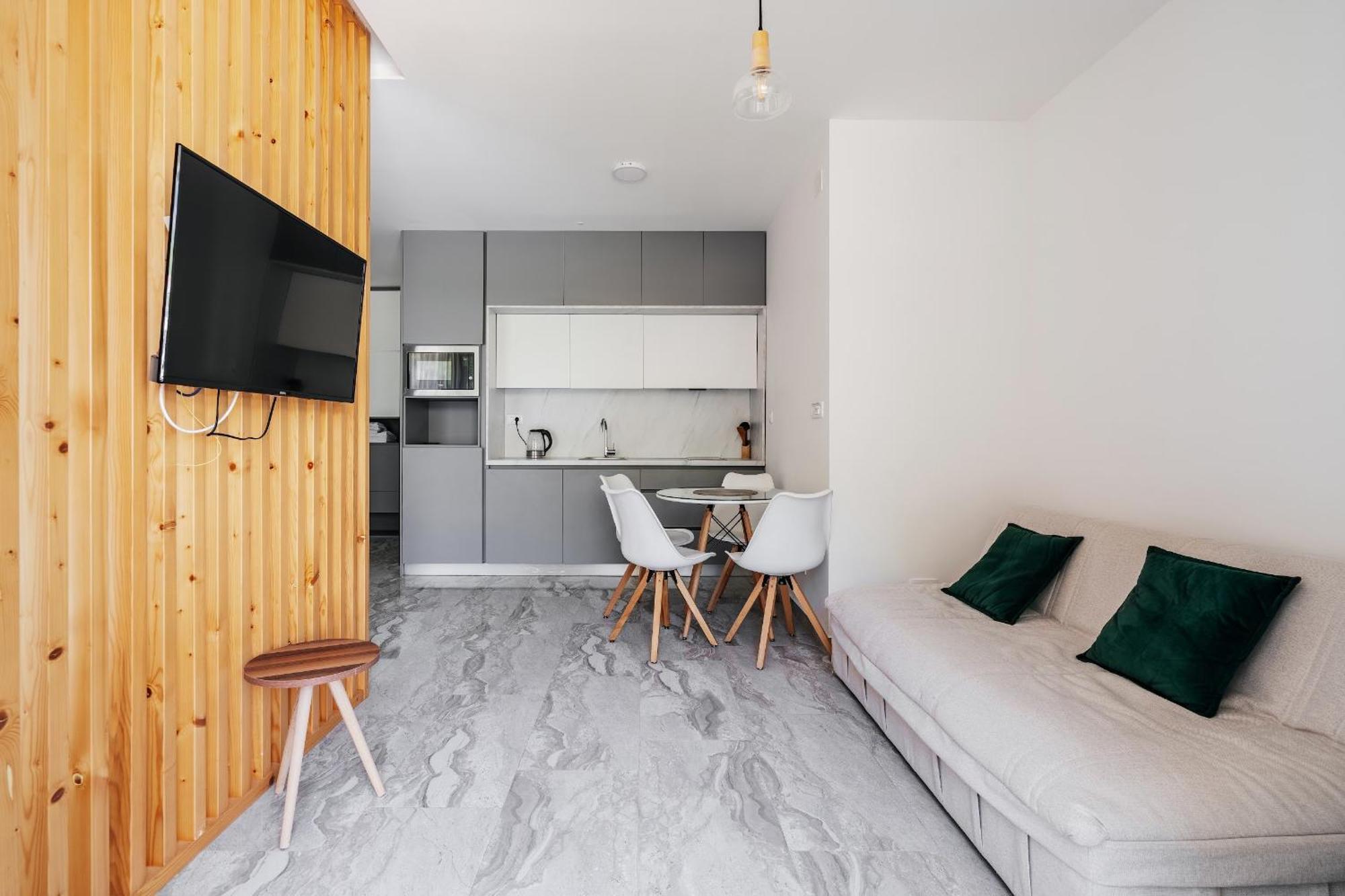Aura Tower Aparments By In Property Rafailovici Exterior photo